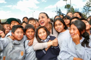 Conversatorio con estudiantes de Tumbaco